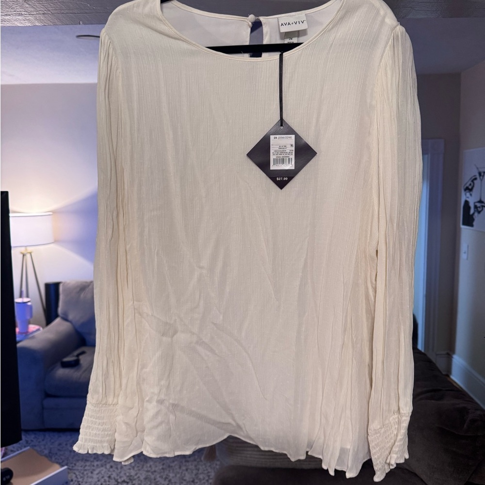 Ivory Ava & Viv Women's Top